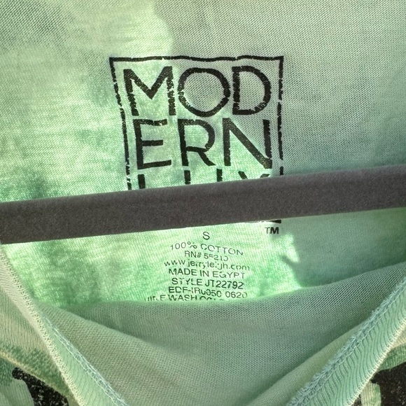 Dogs Are A Girls Best Friend Crop T-Shirt Size Small - Picture 4 of 4